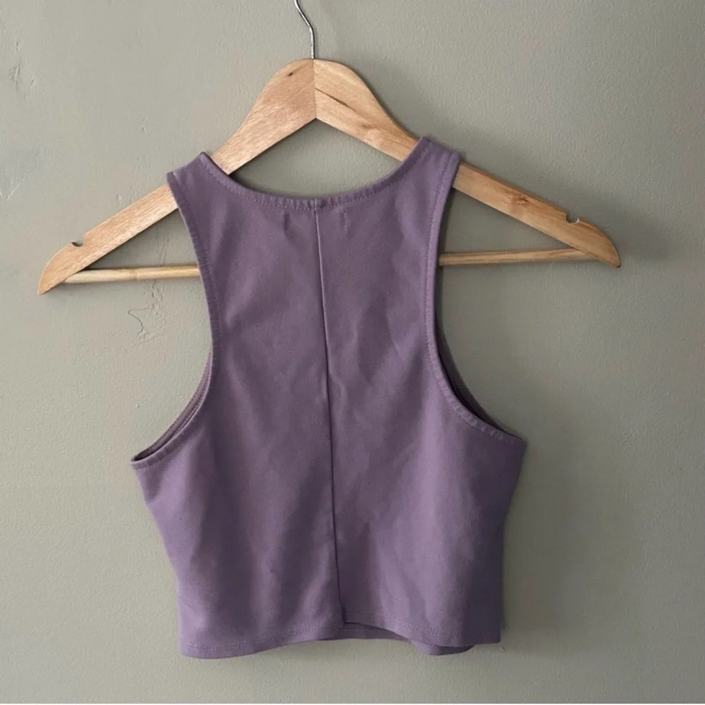Urban Outfitters Lavender Cropped Tank Top XS Thick Stretch Fitted - Picture 2 of 2